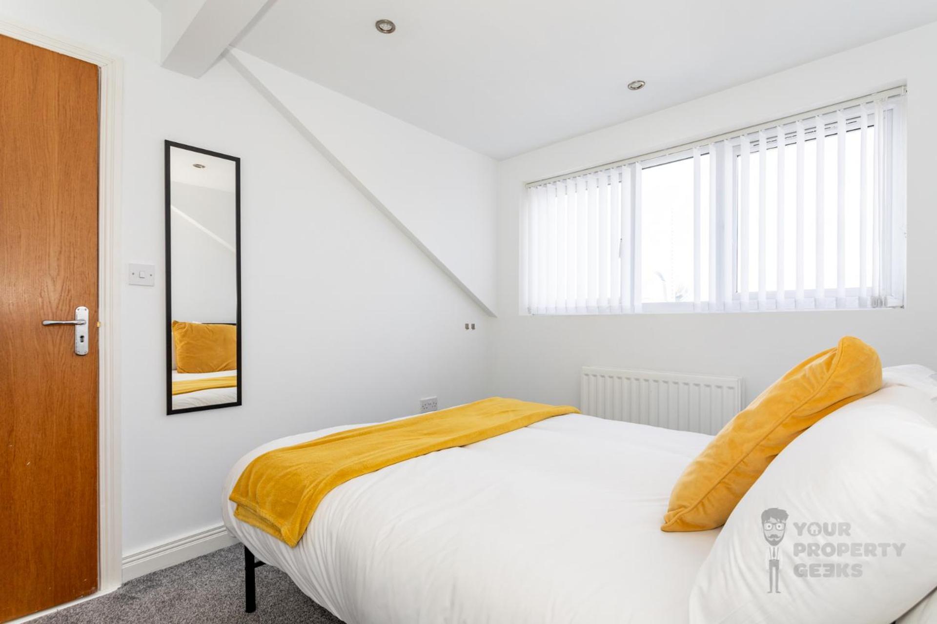 Attic Style 2 Bed Duplex Apartment With Rooftop Patio Belfast Kültér fotó
